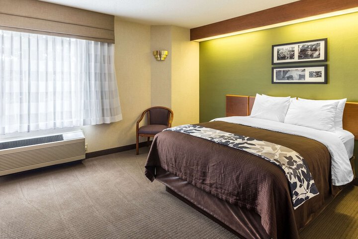 Room 22 of 61