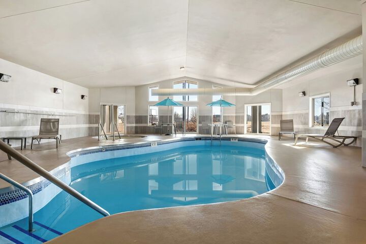 Red Roof Inn & Suites Tomah
