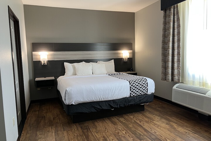 Room 21 of 47