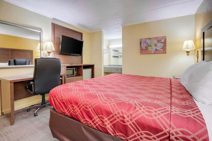 Room 13 of 23