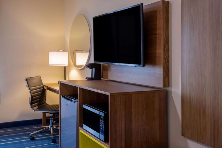 Room 15 of 49