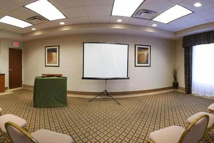 Holiday Inn Express Hotel & Suites Lake Okeechobee by IHG