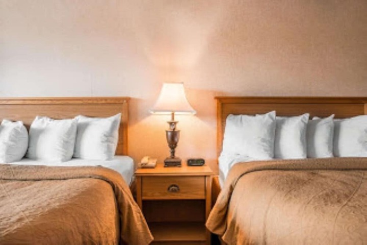 Room 8 of 21