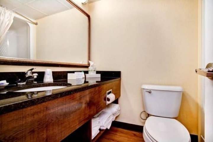 Best Western Ocean Sands Beach Resort