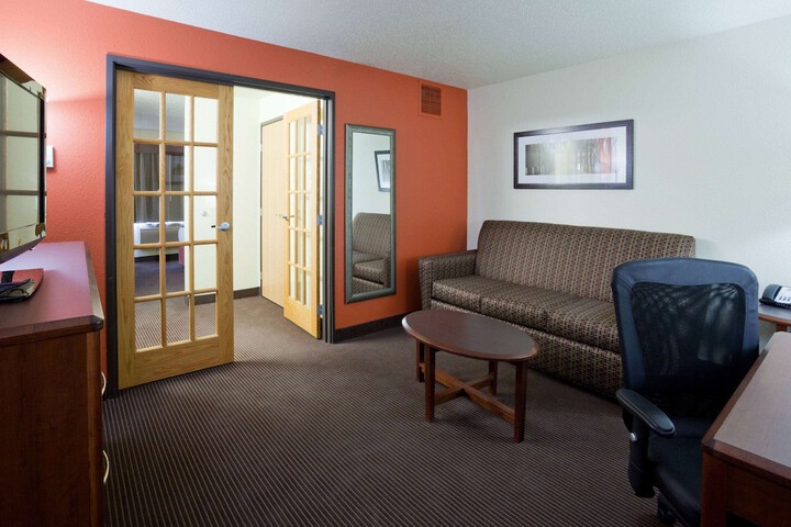 Room 7 of 14