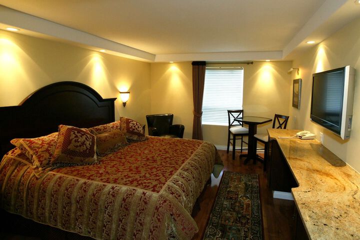 Room 10 of 62
