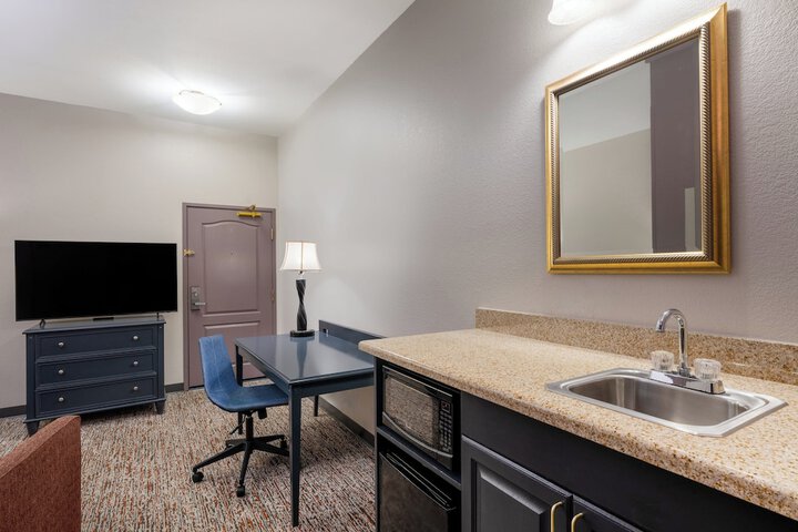 Garner Hotel Gillette South by IHG