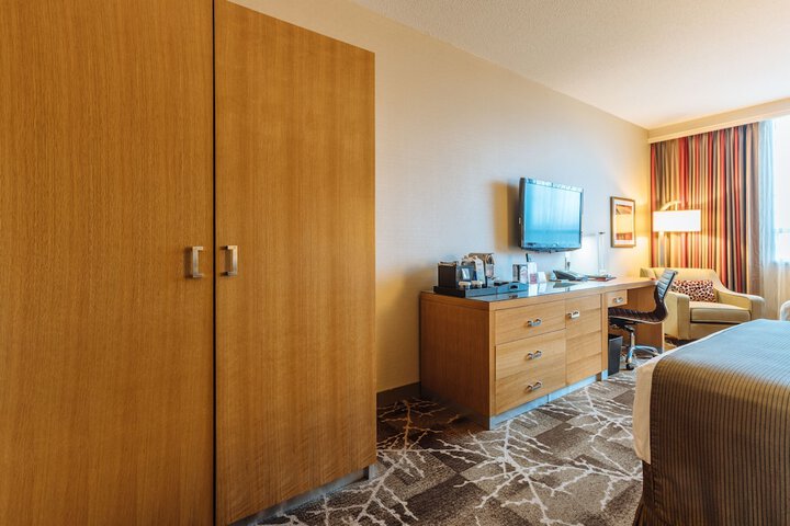 Room 30 of 61