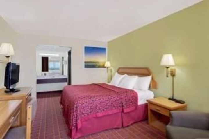 DAYS INN WILLIAMSBURG