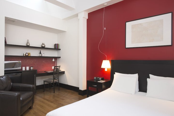 Room 13 of 37