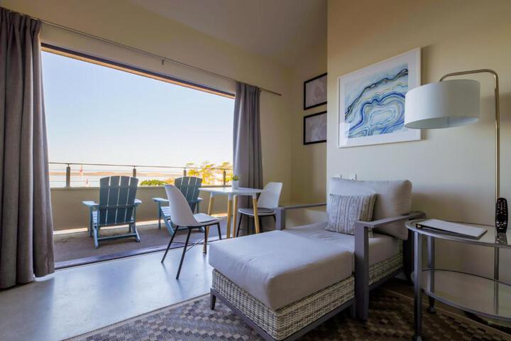 Baywood Inn Bed & Breakfast