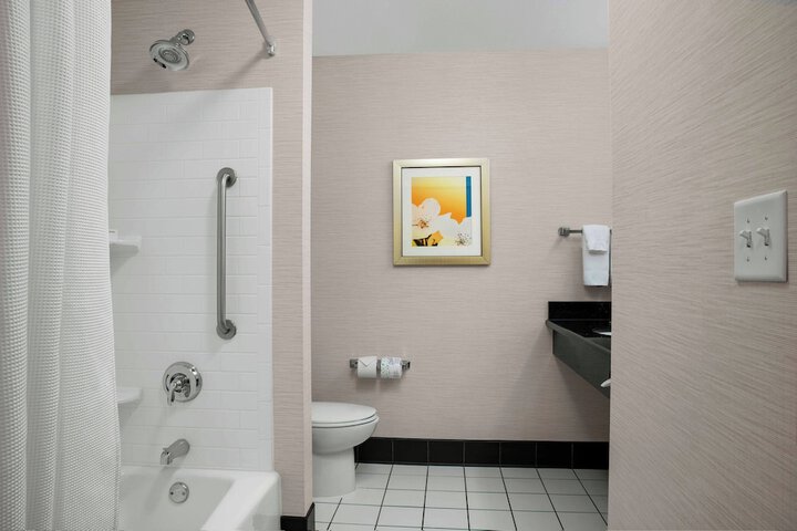 Room 12 of 37