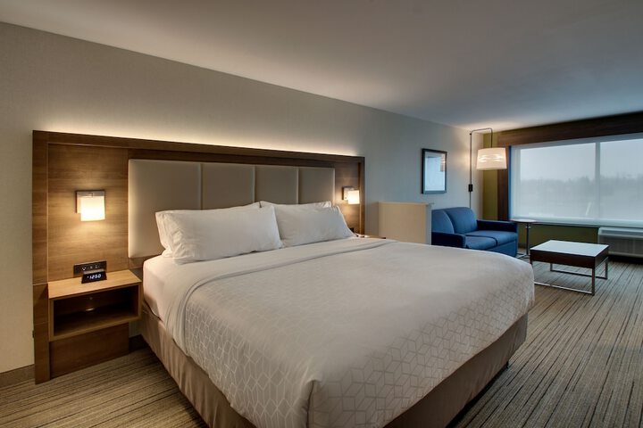 Room 18 of 43