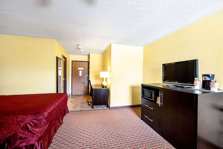 Room 17 of 31