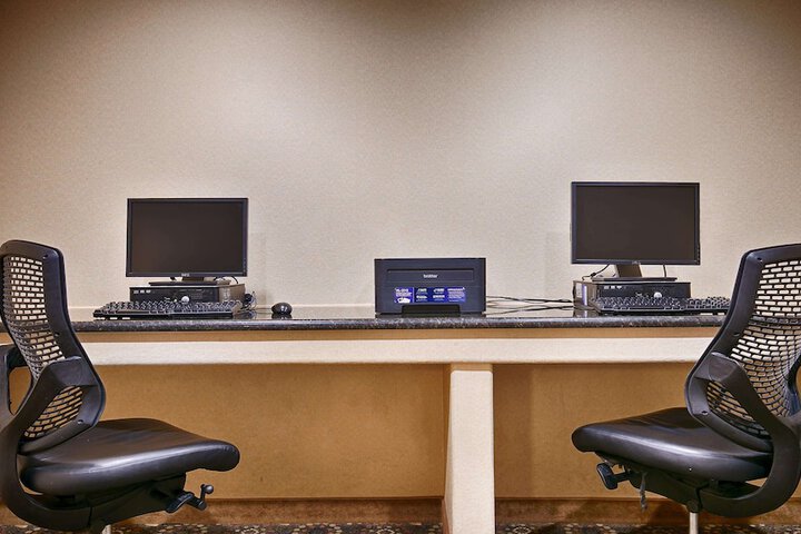 Business Center 10 of 10