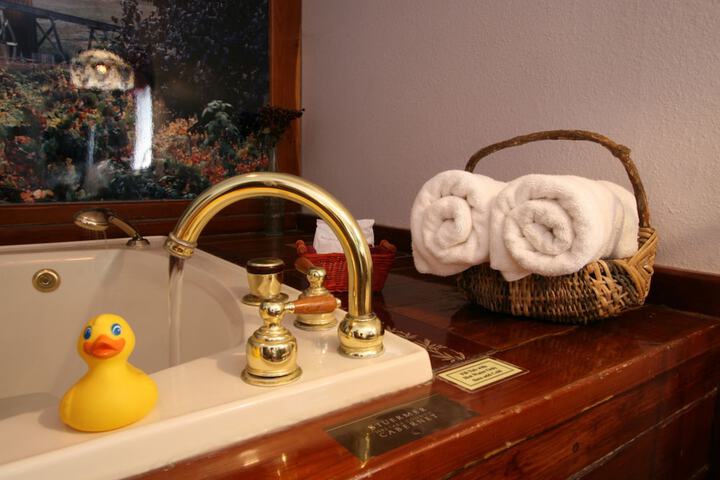 Featherbed Railroad B & B Resort