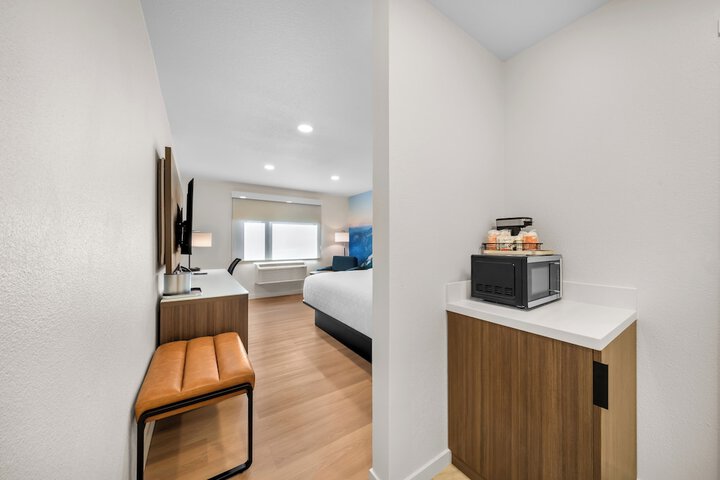 Clarion Pointe Kent - Seattle South