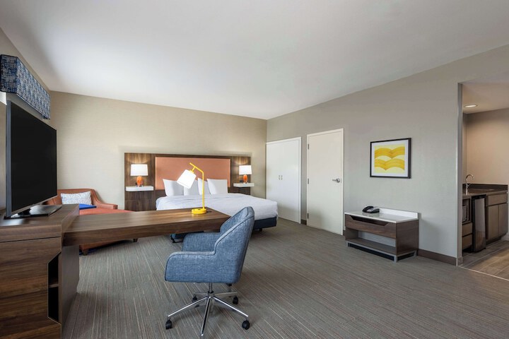 Room 20 of 32