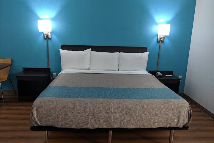 Room 29 of 37