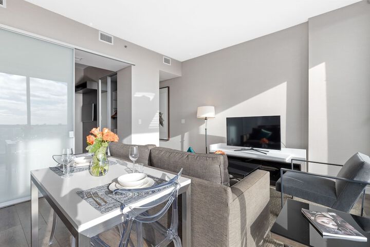 SOHO Residences Lisgar