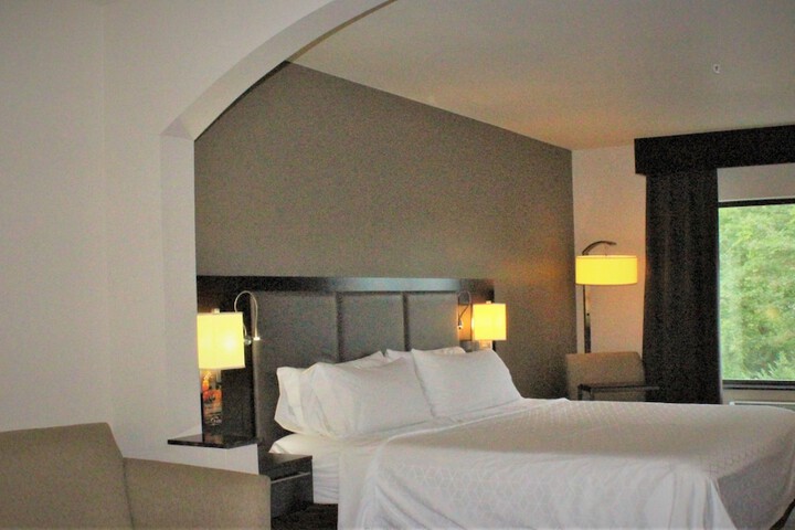 Room 21 of 57