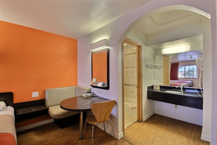 Motel 6 Edinburg TX