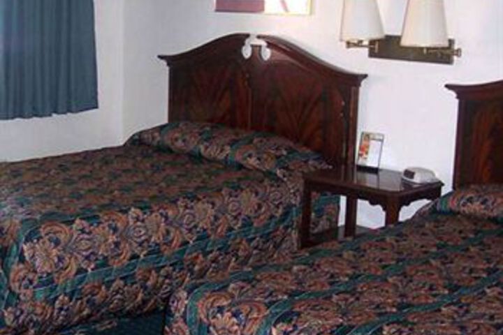 Magnuson Hotel & Suites Bellevue