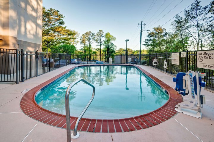 Hampton Inn Birmingham / Mountain Brook