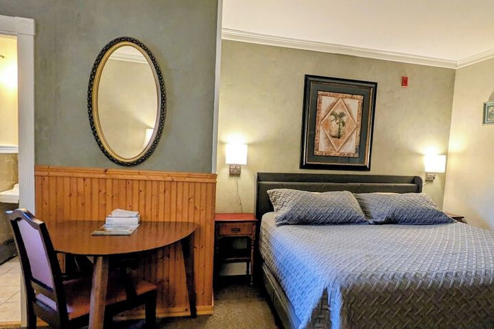 The Jay Village Inn