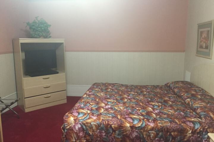 Room 16 of 24