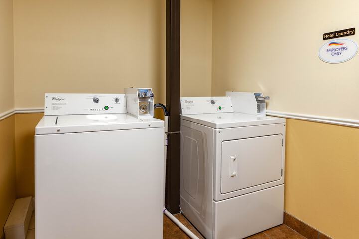 Laundry 29 of 31