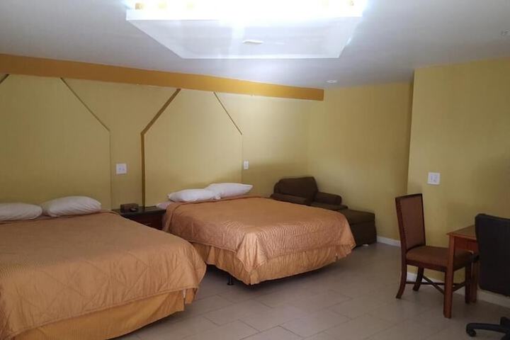 Room 9 of 14