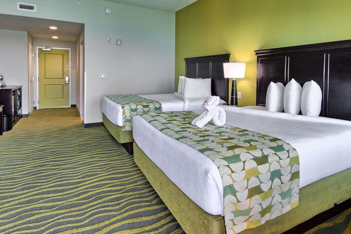 Room 108 of 141
