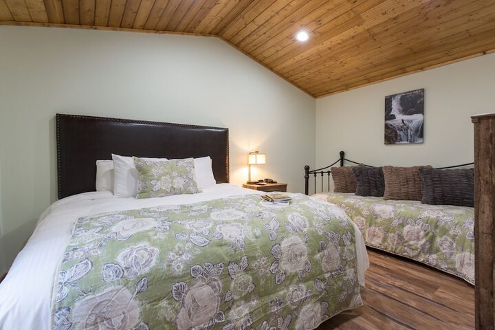 Woodland Inns