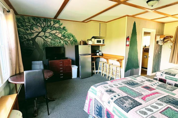 Room 104 of 177