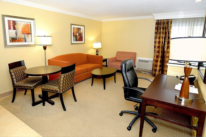 Holiday Inn Hotel & Suites San Mateo-San Francisco SFO by IHG