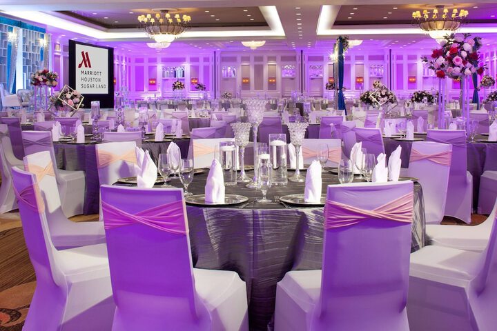 Ballroom/Hall 73 of 78