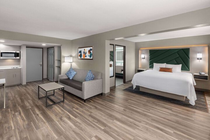 Wingate by Wyndham Sulphur Near Lake Charles