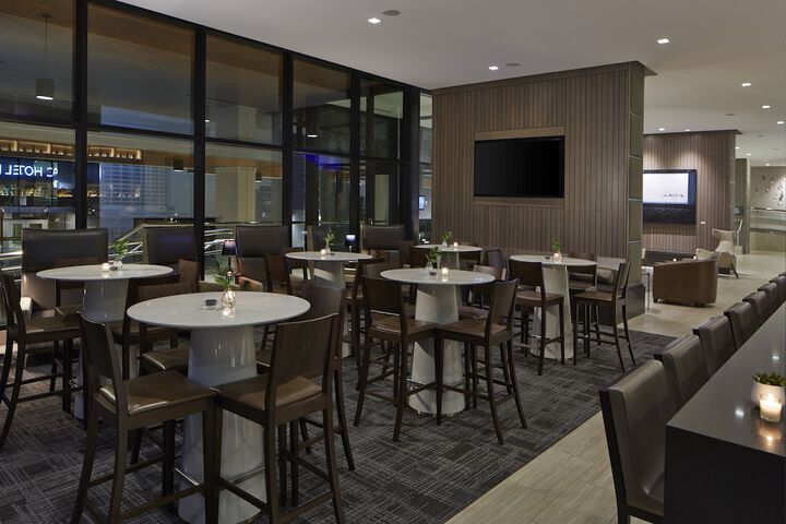 AC Hotel by Marriott Seattle Bellevue / Downtown