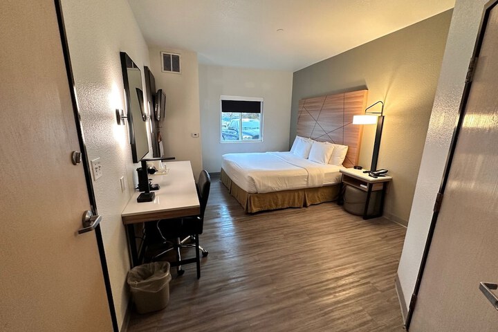 Room 27 of 56