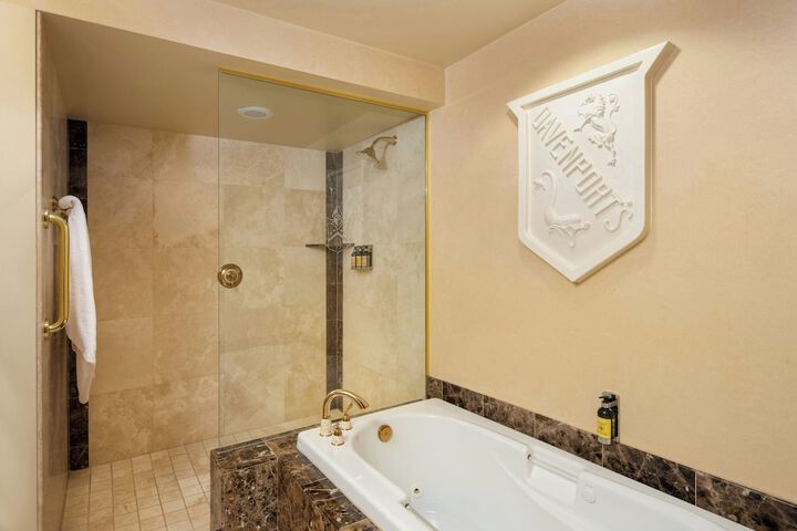 Davenport Hotel Autograph Collection