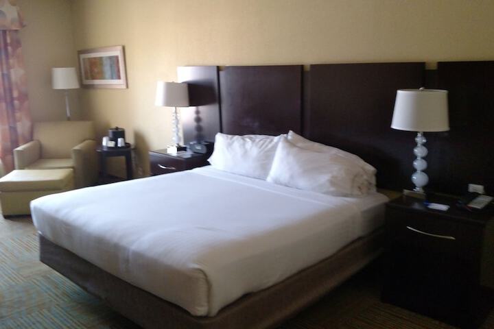 Holiday Inn Express Hotel & Suites PERRY by IHG