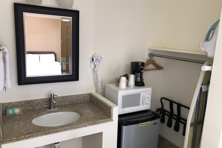 Room 18 of 38