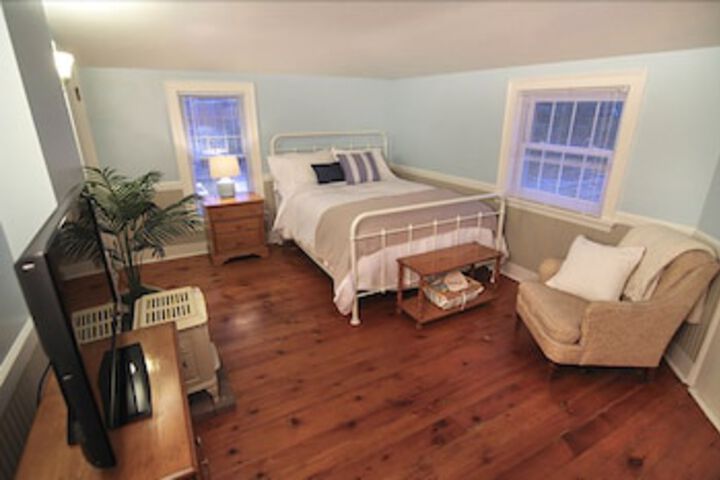 THE LAURENTIDE INN