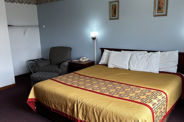 Room 40 of 53