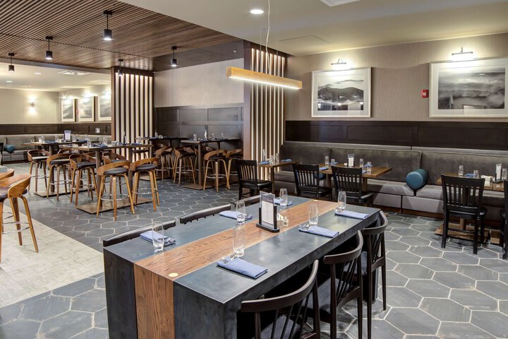 Doubletree by Hilton Harrisonburg