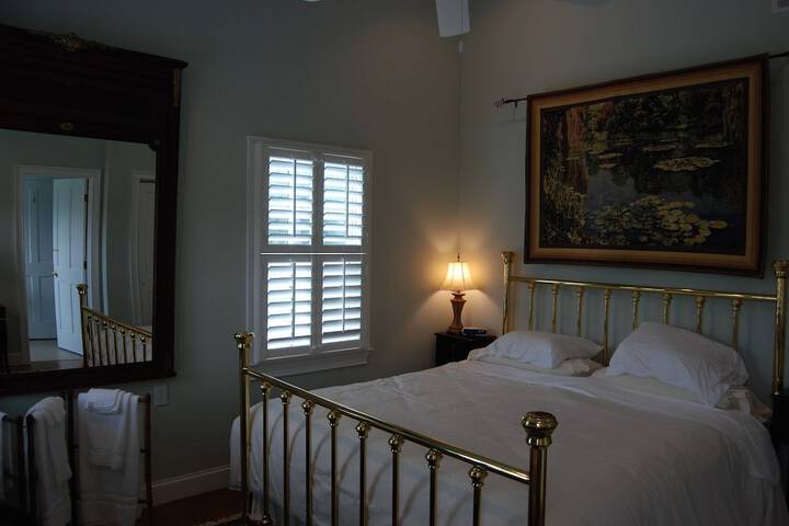 Room 38 of 80