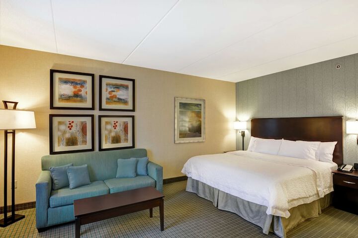 Room 17 of 39