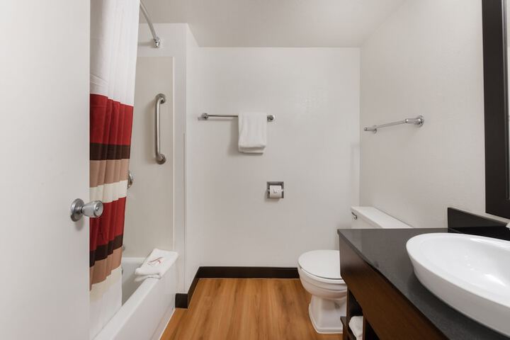 Room 14 of 27