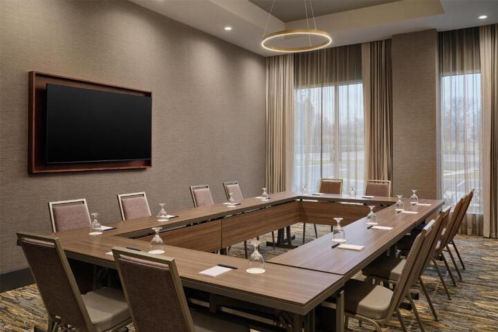 Doubletree by Hilton Greenville Airport